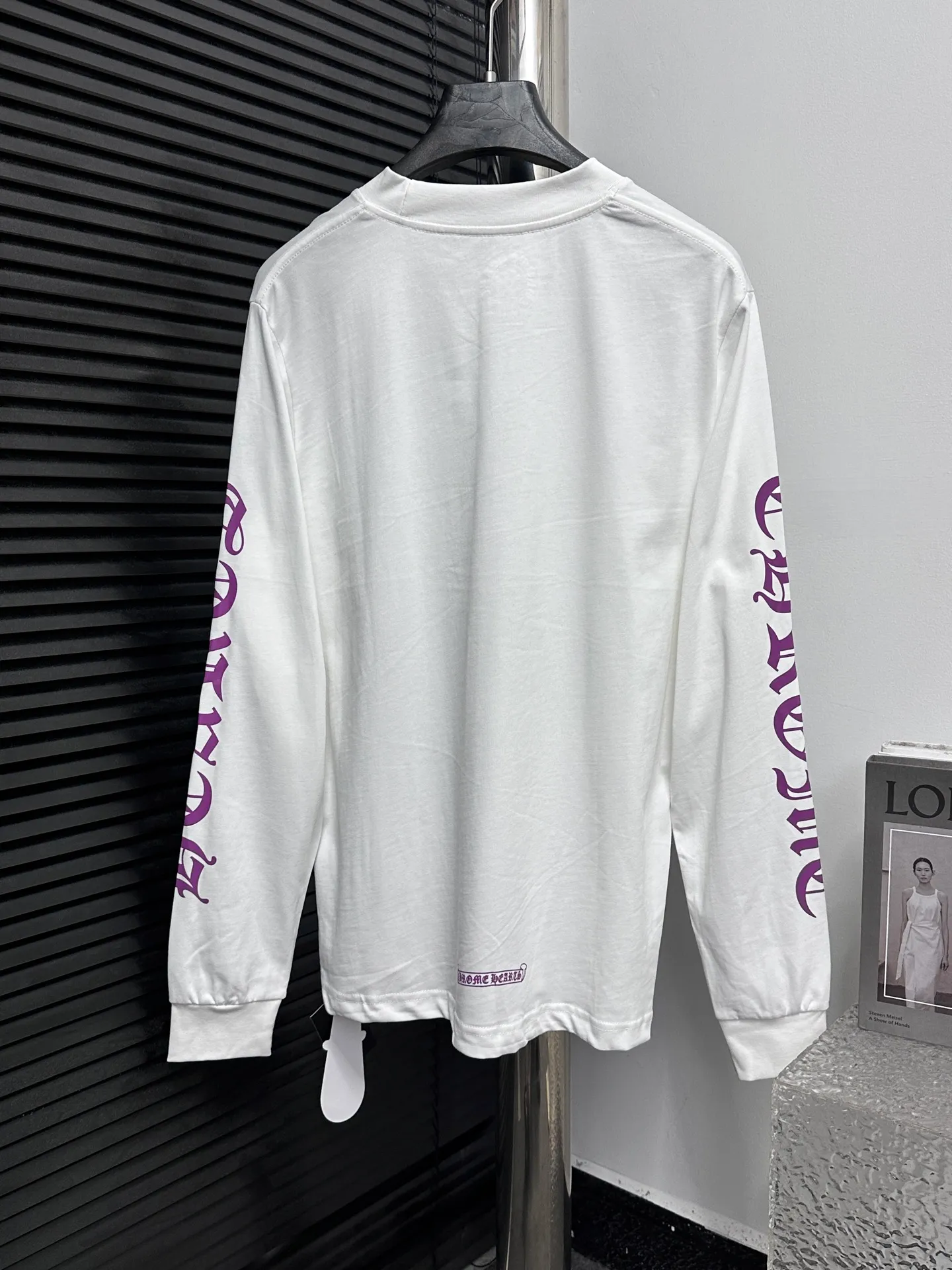 🅿️230 [Come Hearts] Crow Heart Graffiti Letters Limited Sanskrit Printed Long Sleeves, High Weight Threads on Collar and Cuffs, Custom Weaved and Dyed 280g Double Yarn Pure Cotton Fabric, Washed Anti-Counterfeiting Tags and other auxiliary labels are all correct versions, super conspicuous, super pretty, super stylish, same style for men and women! The overall upper body highlights fashion and individuality, and when worn together by a couple, it is a recommended T-shirt by the Street Ace!! Same style for men and women Size: XS-L